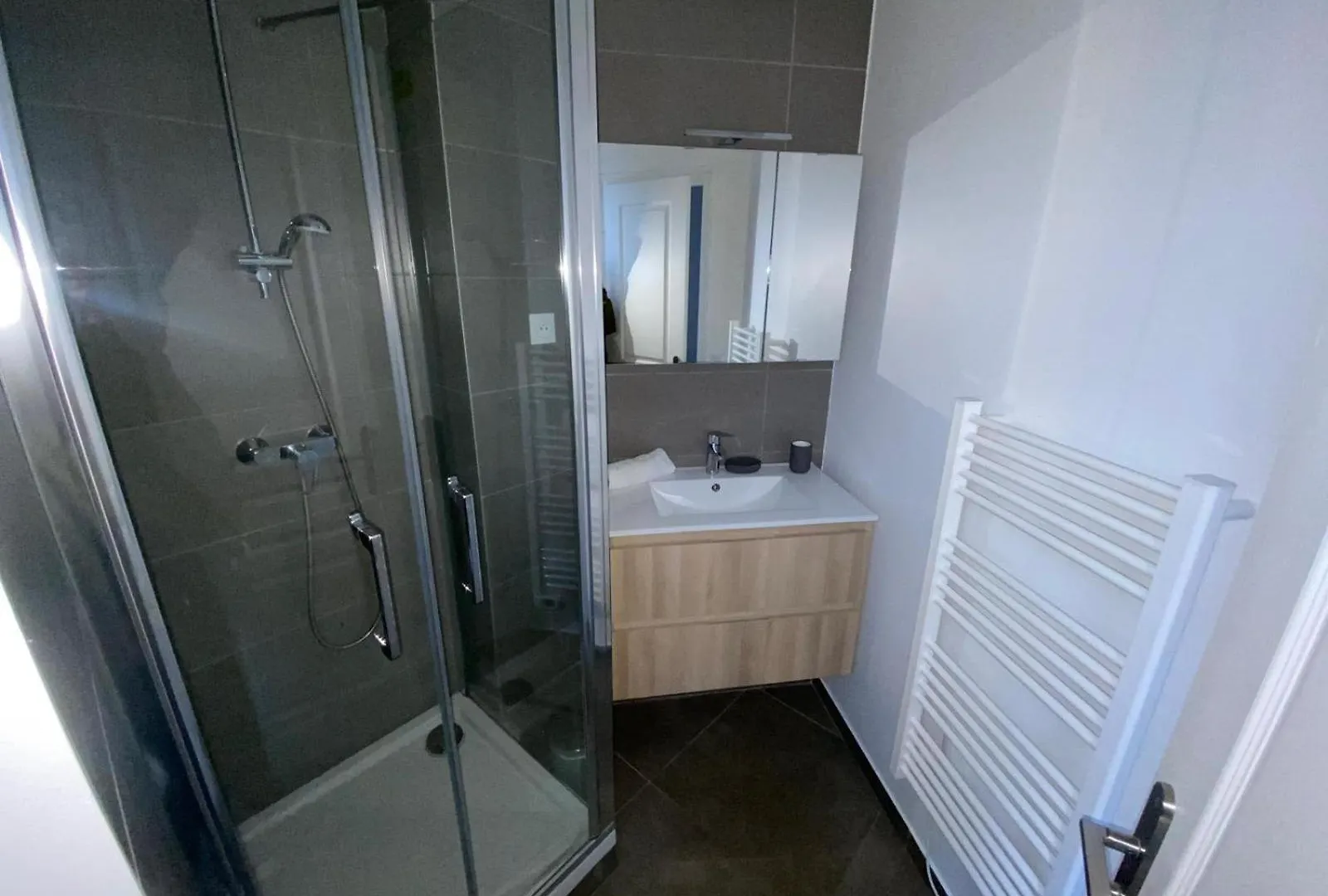 3 Pieces 55M2 Proche Metro - Paris 15 - 4P - Flat-Guest Apartman