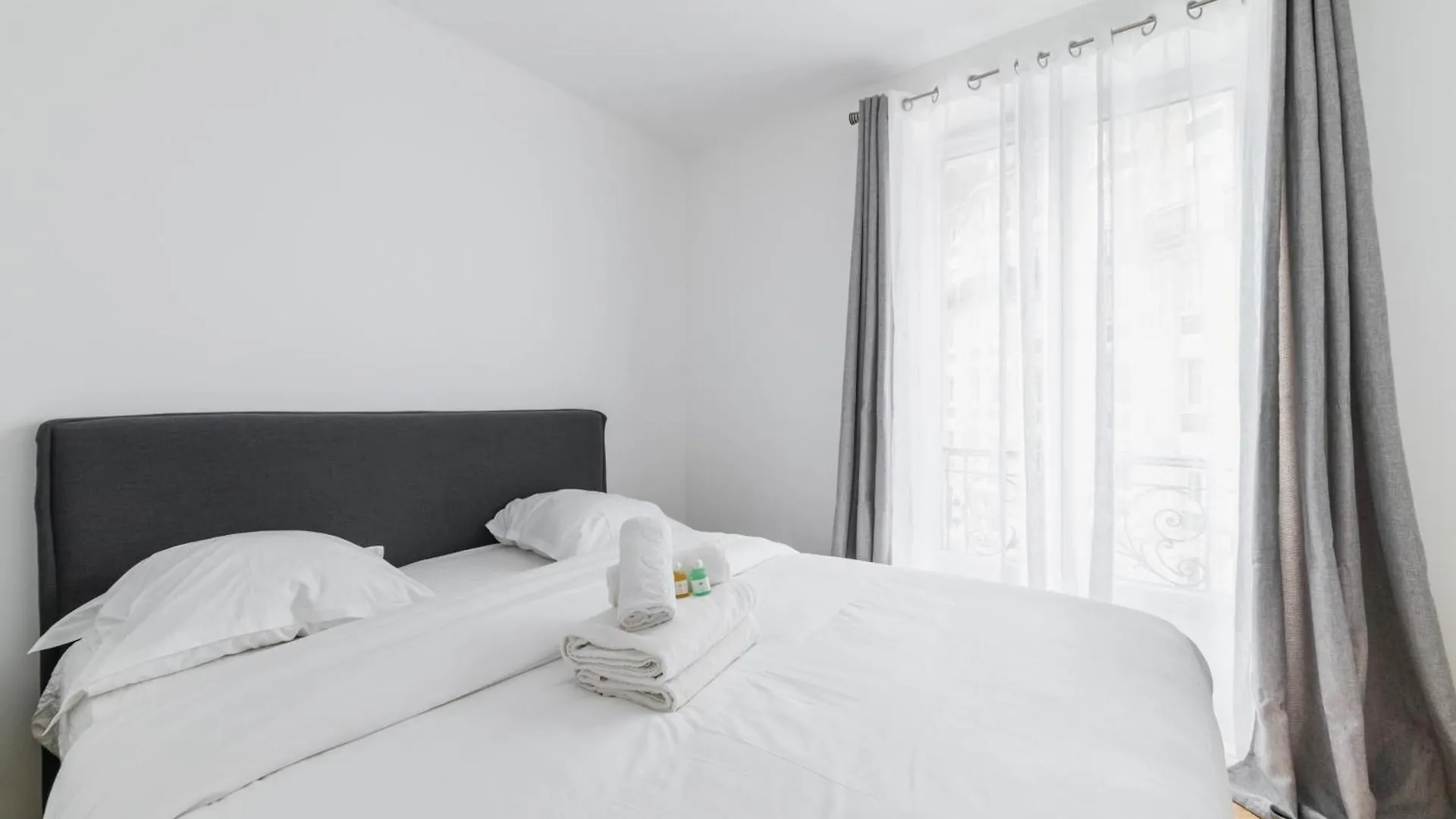 3 Pieces 55M2 Proche Metro - Paris 15 - 4P - Flat-Guest Apartman