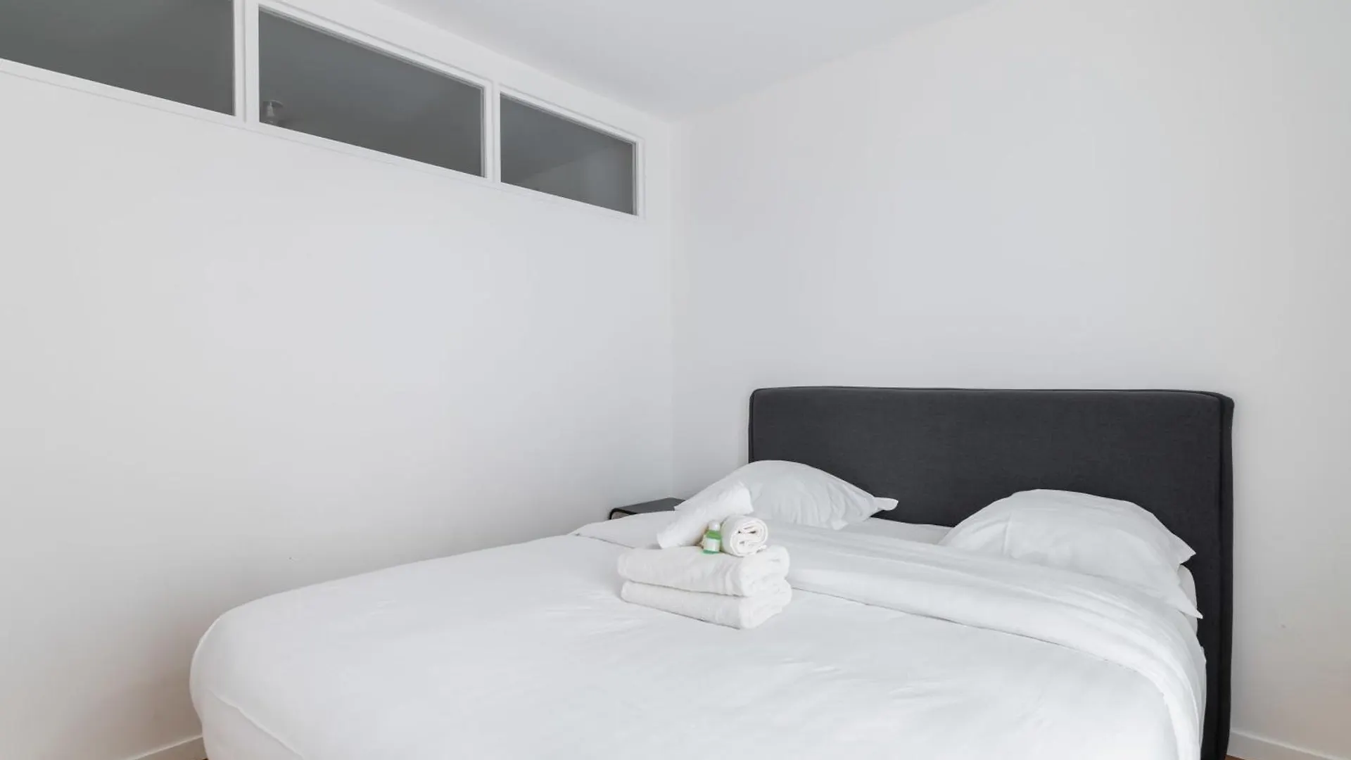 3 Pieces 55M2 Proche Metro - Paris 15 - 4P - Flat-Guest Apartman